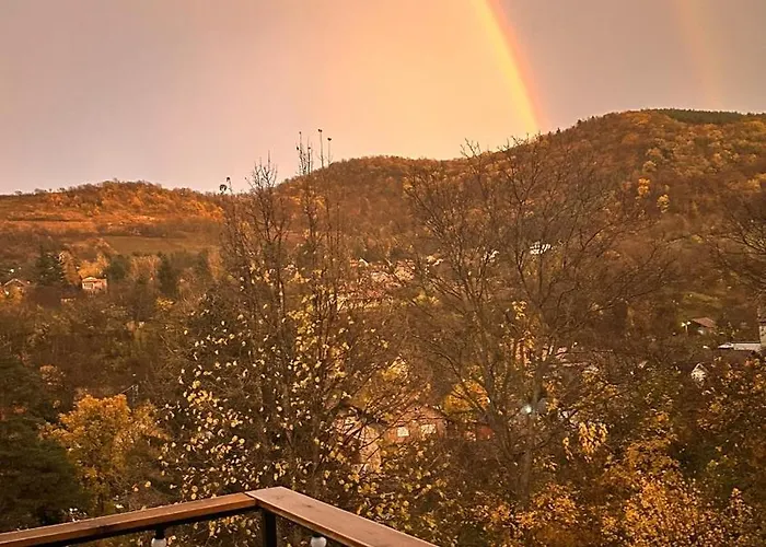 Stammhaus In Den Bergen Ledinci
